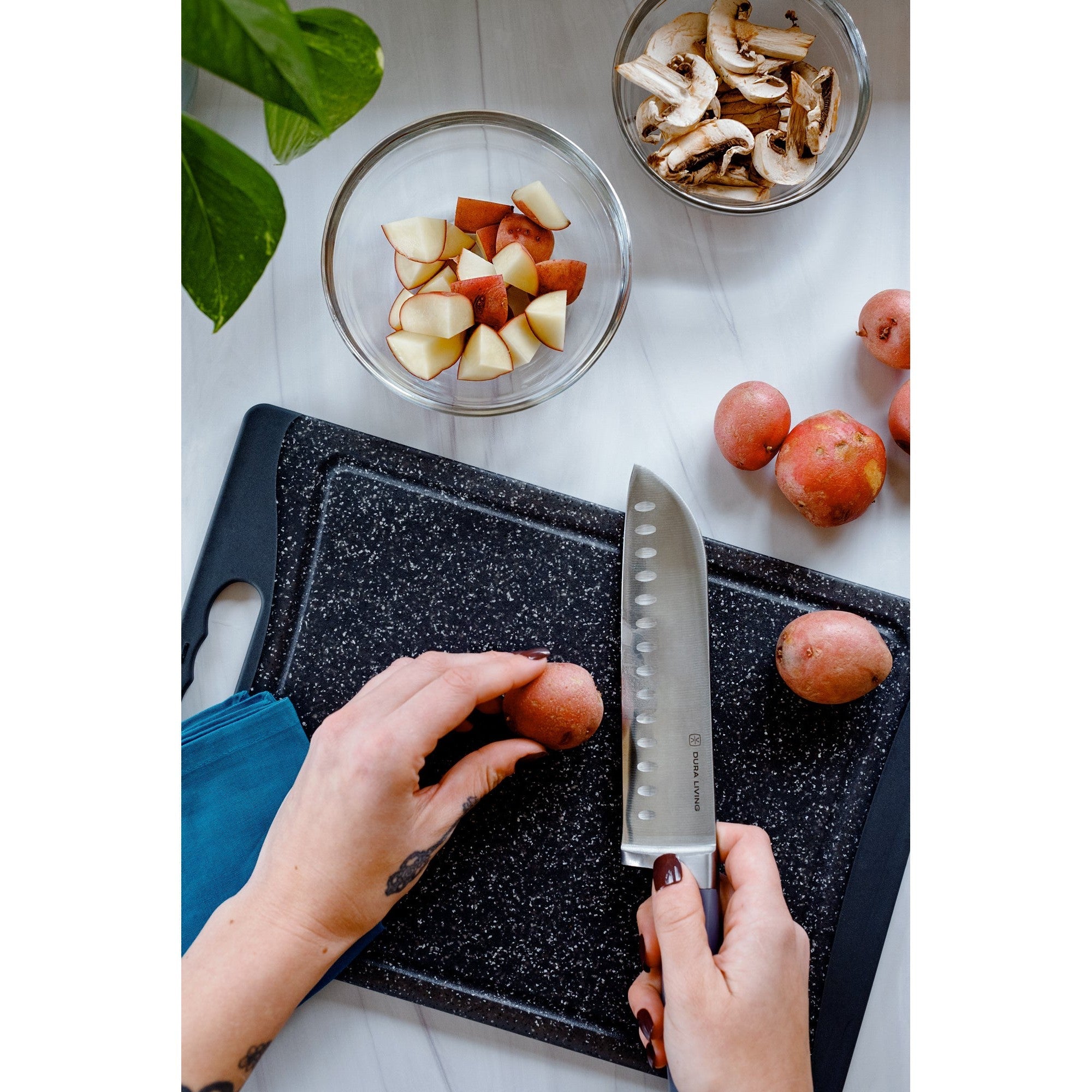 Superior 7 inch Santoku Knife - Royal Blue